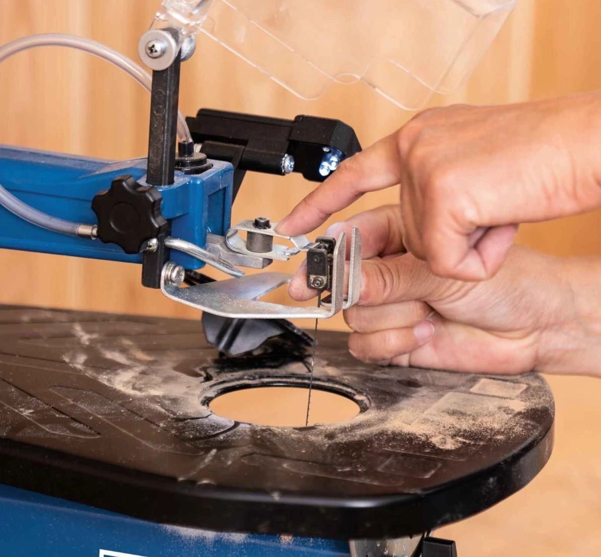 Scheppach DECO SWITCH Sega Da Traforo Con Pedale 4 Scheppach DECO SWITCH Sega Da Traforo Con Pedale - immagine 2